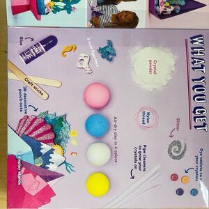 Klutz Kids Crystal mini worlds Craft Kit with Crystal Powder and Glitter